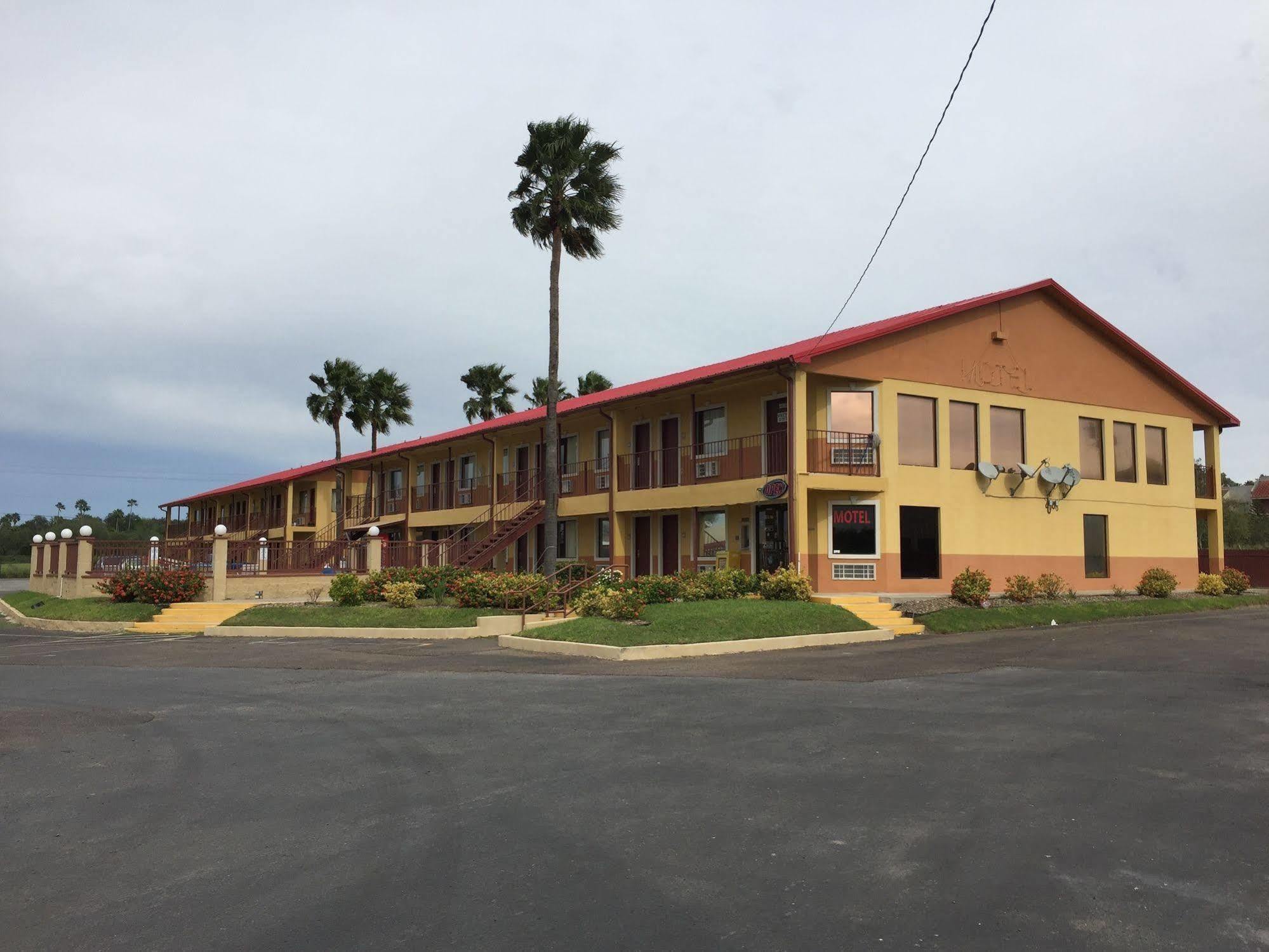 Deluxe Inn Airport McAllen Exterior foto